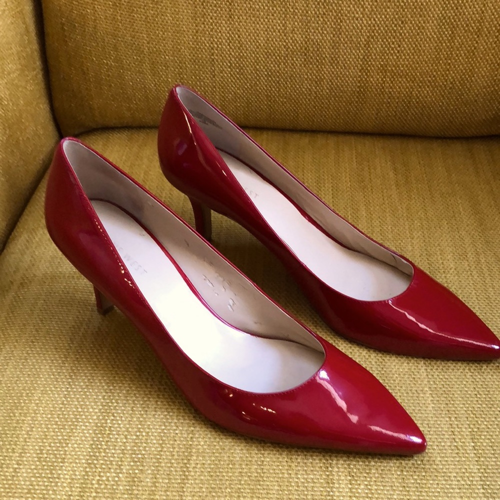 💋 Sexy red patent heels